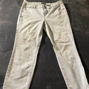 Light Wash Jeans